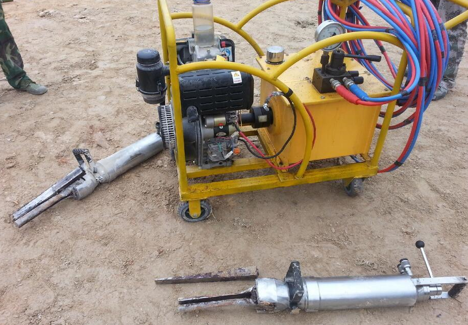 劈裂機
